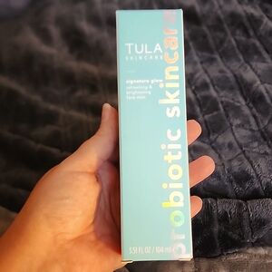 TULA Signature Glow Refreshing and Brightening Face Mist